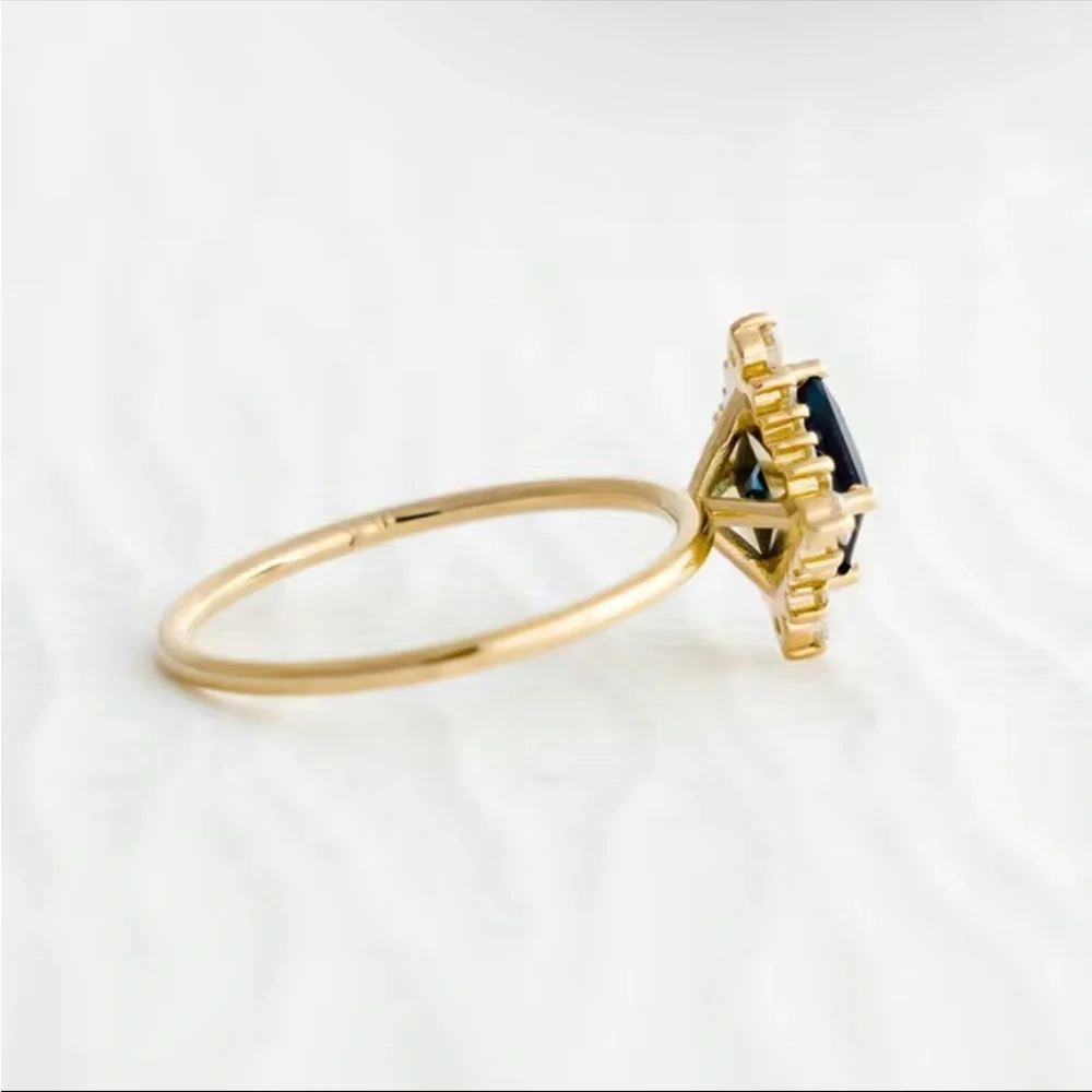 New 18K Gold Plated Dainty Promise  Square Shape Shiny Zircon Elegant Ring - Picture 3 of 7